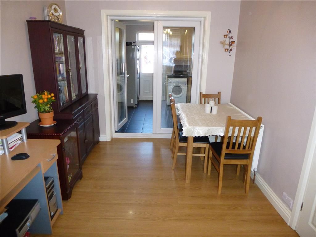 Property photo 3 of 7 Gallery