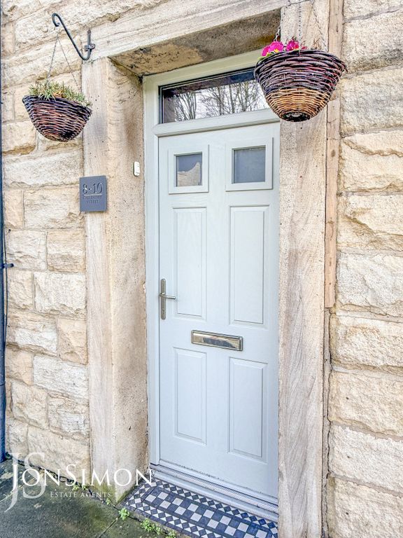 Property photo 2 of 47