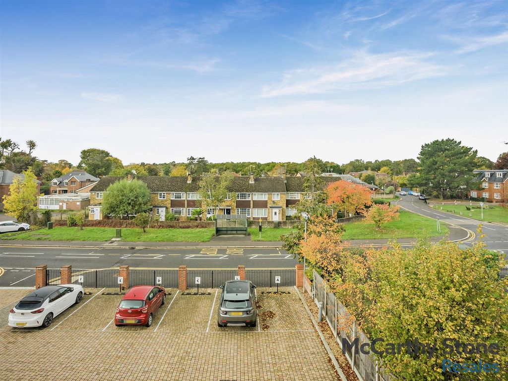 Property photo 3 of 19 8668094-Exterior01-800.Jpg