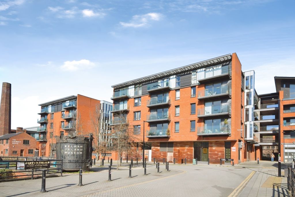 Property photo 1 of 14 External