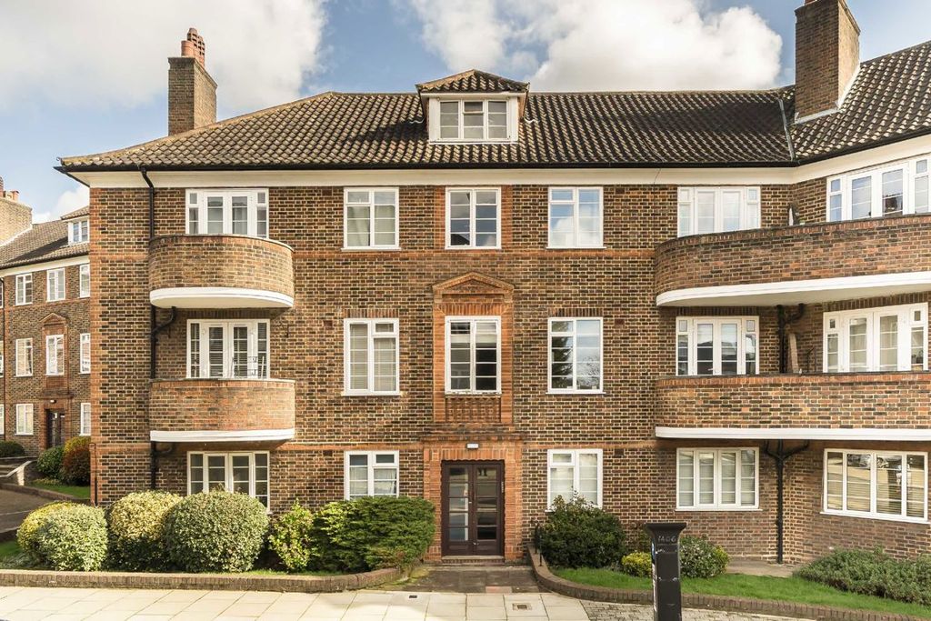 Property photo 3 of 8