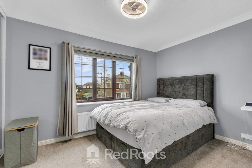 Property photo 2 of 26 4655814