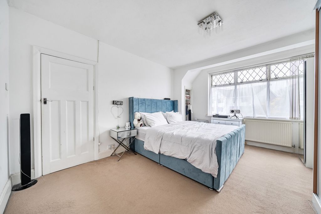 Additional image 7 of 3 bed flat for saleCroydon Road, Beckenham BR3