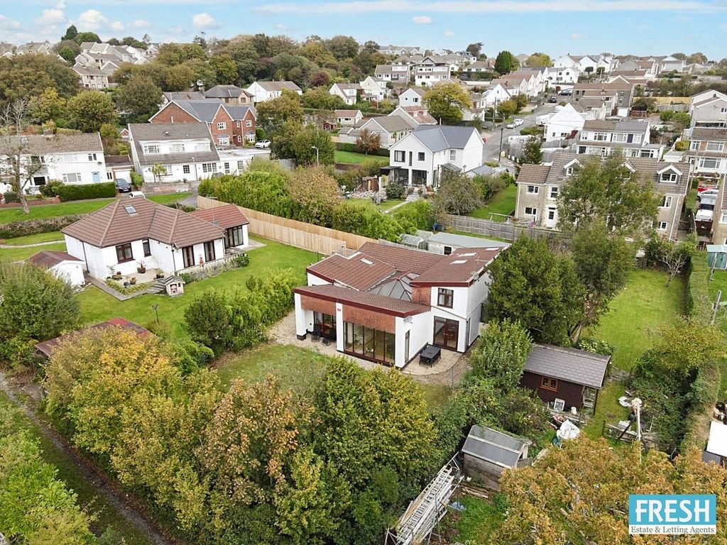Property photo 3 of 40