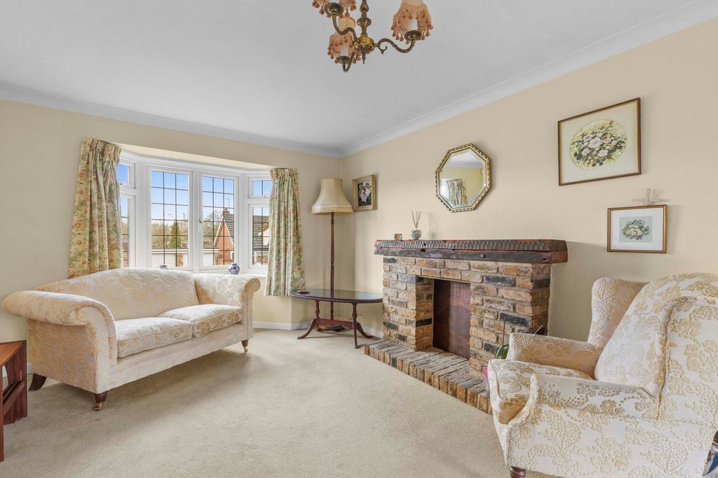 Property photo 3 of 11