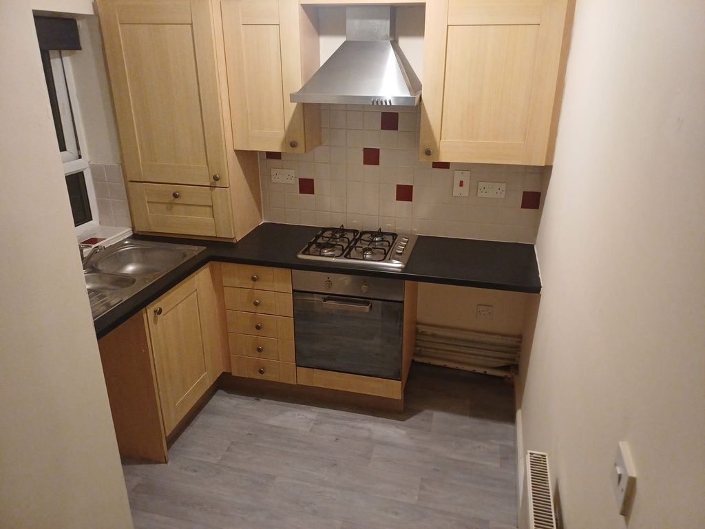 Property photo 2 of 5 Kitchen