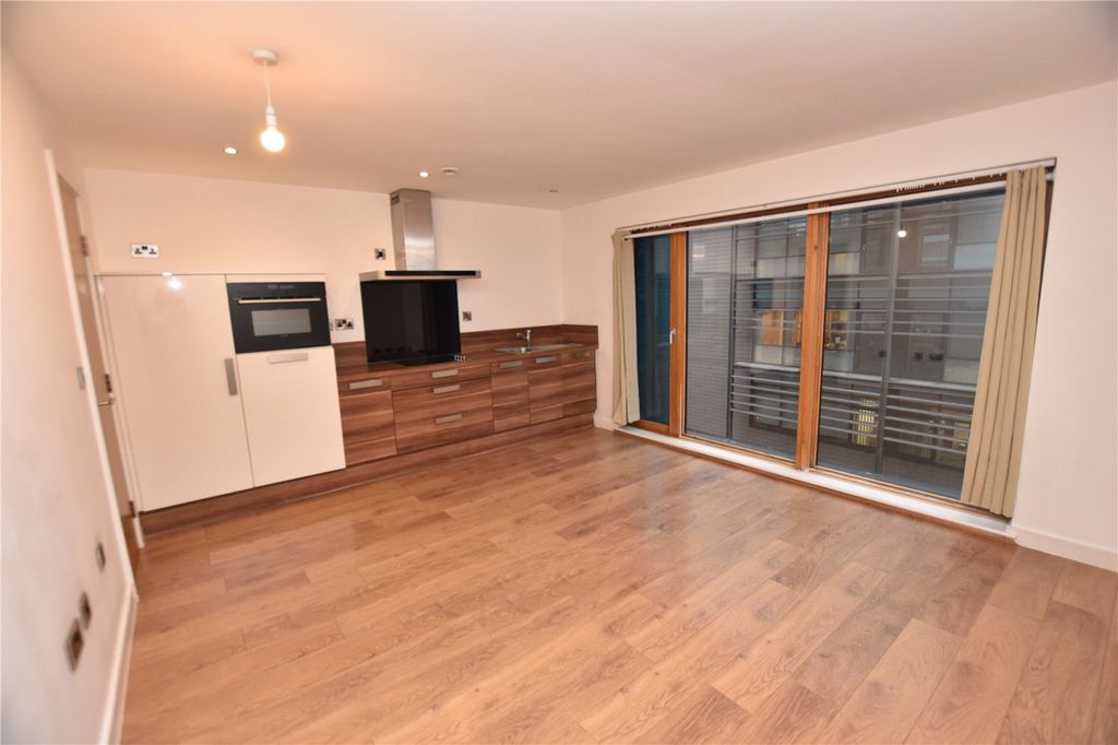 Property photo 2 of 10 Picture No. 04