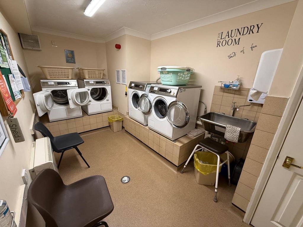 Property photo 3 of 12