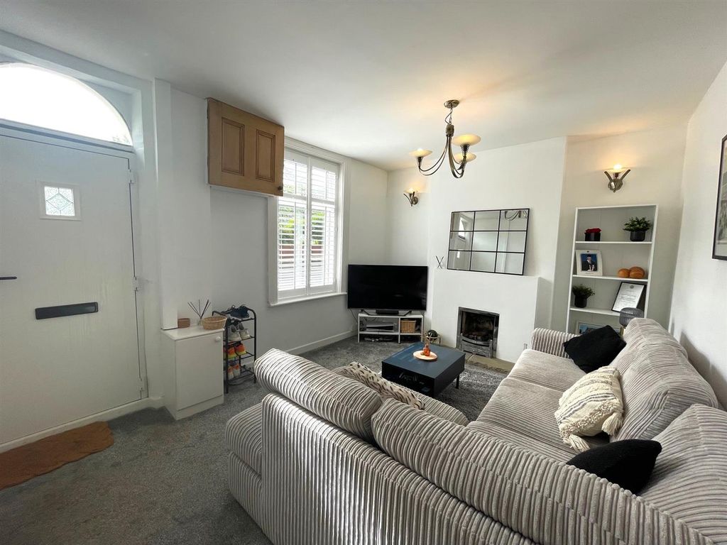 Property photo 2 of 19 B.Jpg