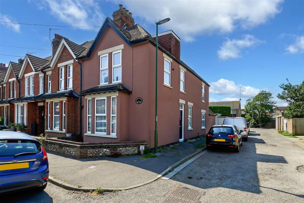 Property photo 1 of 20 P1080348.Jpg