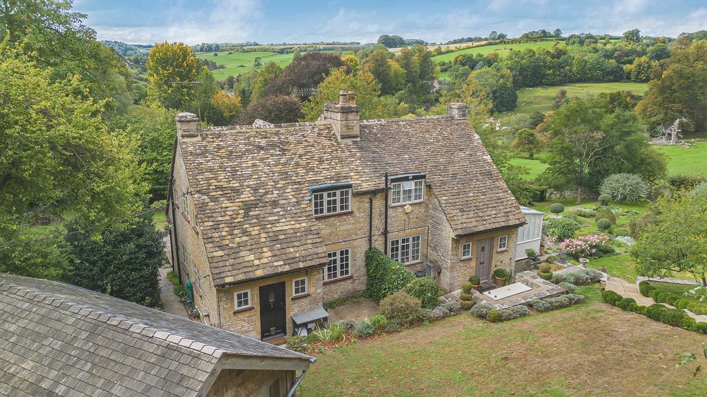 Property photo 1 of 25