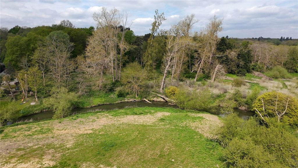 Property photo 3 of 8 Picture No. 02