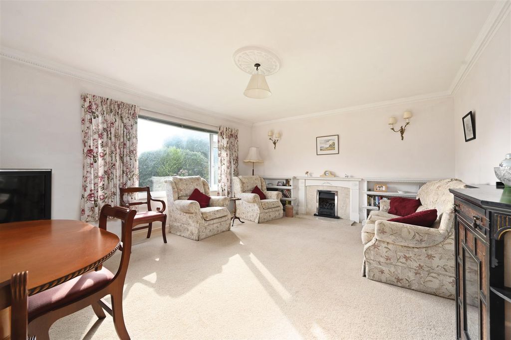 Property photo 2 of 26 Linley-Close-Tn401Sr (16).Jpg