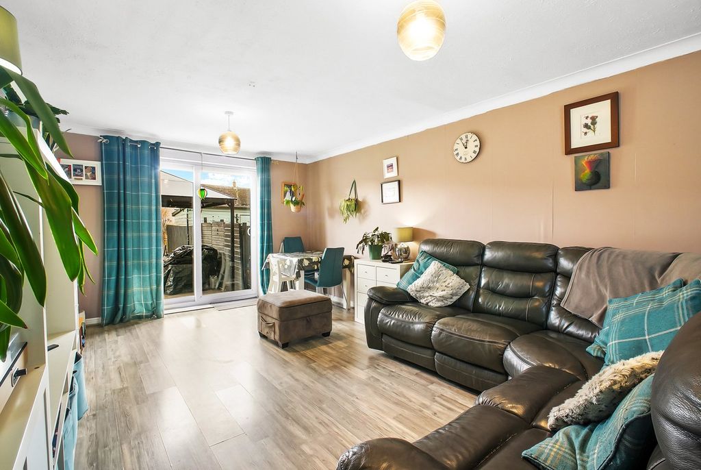 Property photo 3 of 24