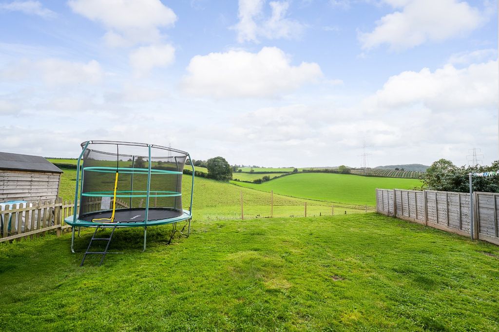 Property photo 2 of 17 Picture No. 02