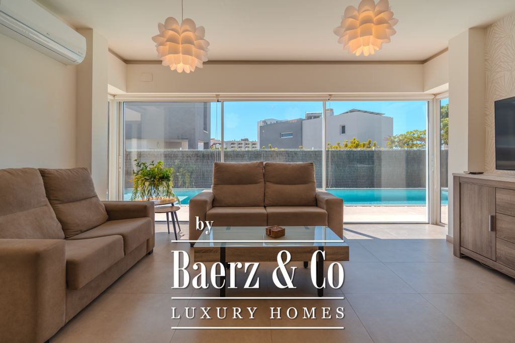 Property photo 2 of 43