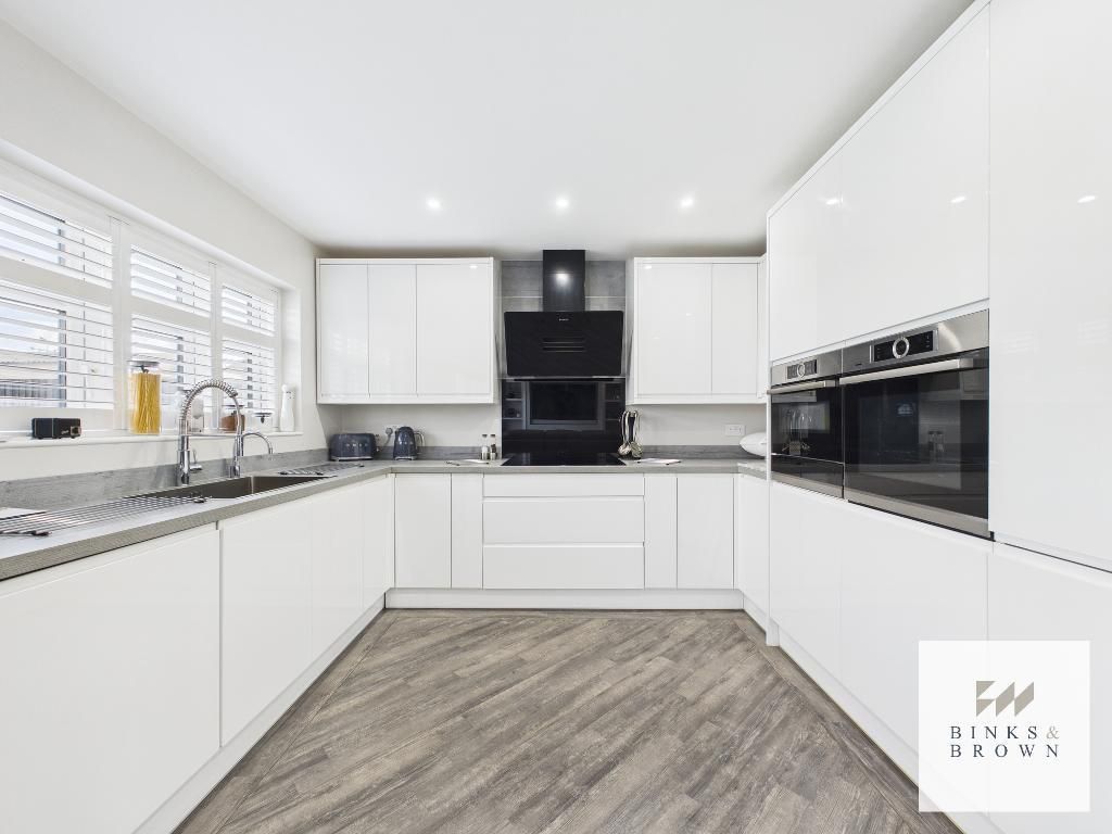 Property photo 3 of 25 Photo 3