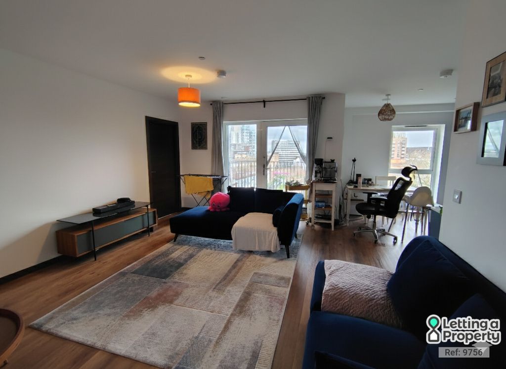 Property photo 3 of 12