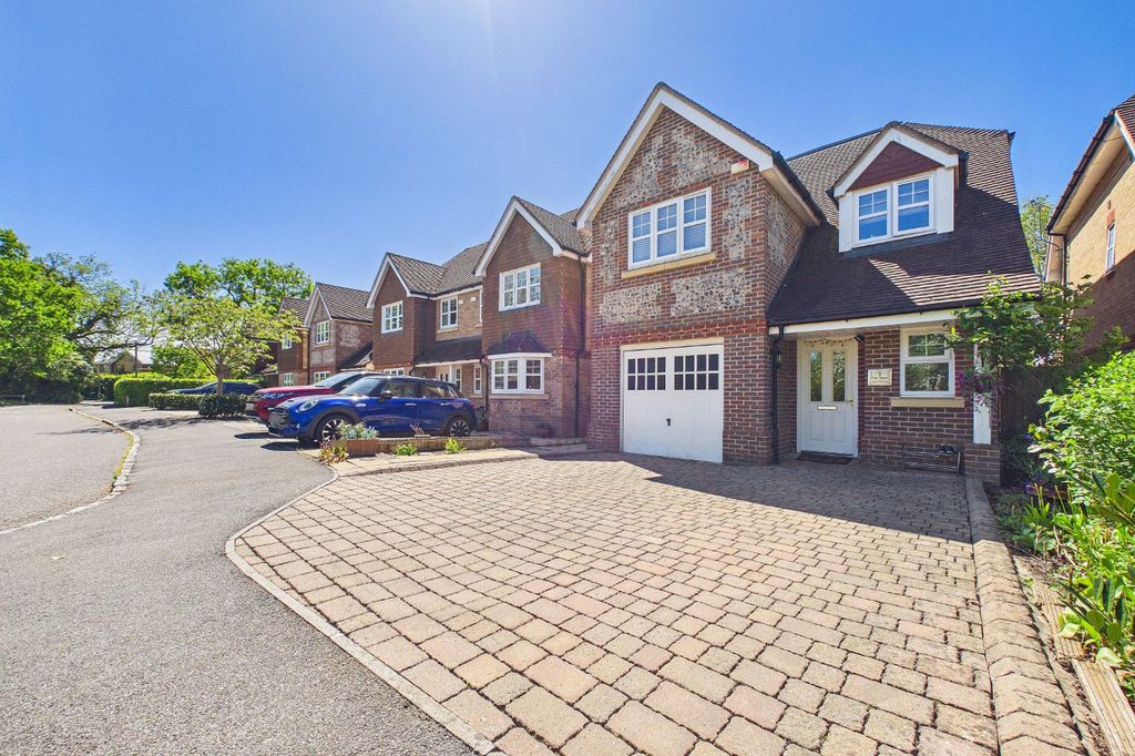 Property photo 1 of 22 Picture No. 28