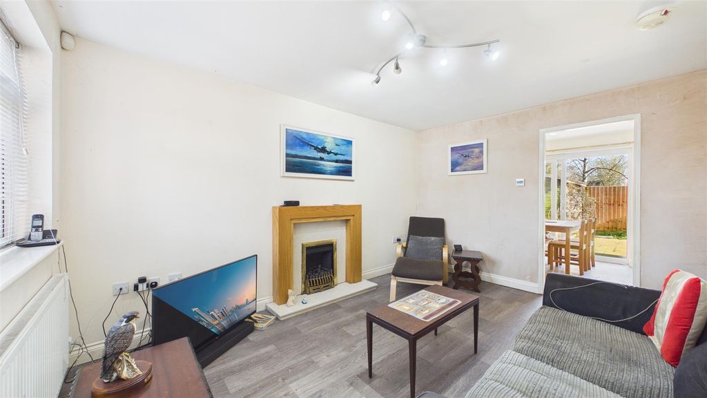 Property photo 3 of 12 Cam05101G0-Pr0139-Still009.Jpg