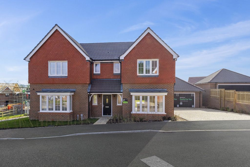 Property photo 1 of 9 Knights Grove, Newbury