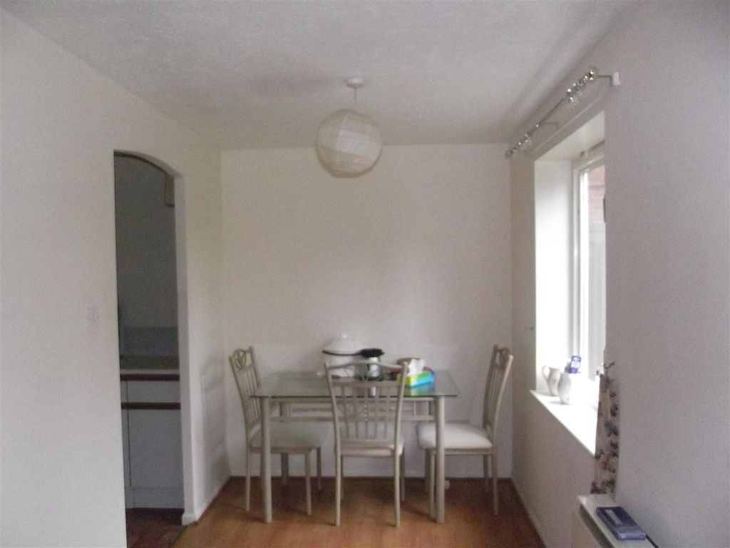 Property photo 3 of 5