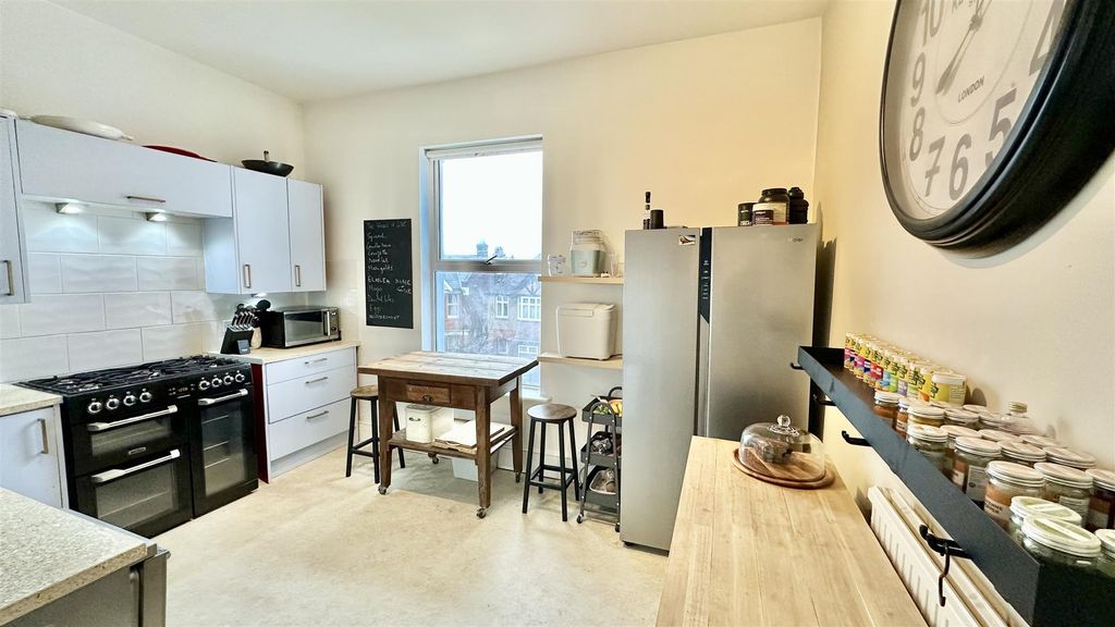Additional image 23 of 4 bed maisonette for saleAshburnham Road, Hastings TN35