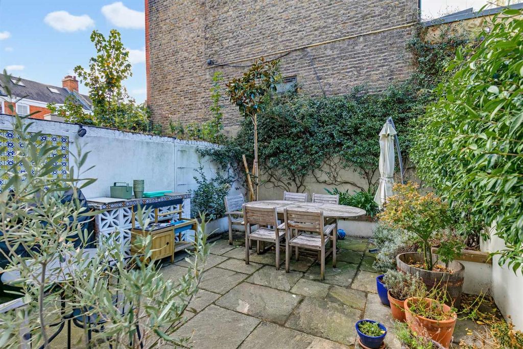 Property photo 3 of 16