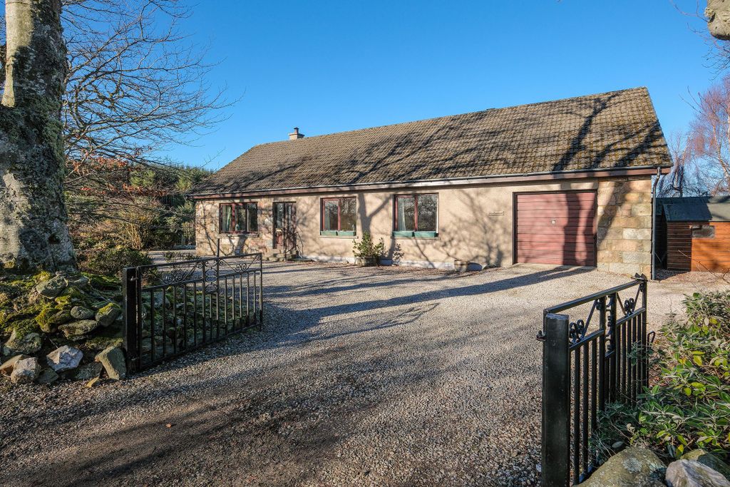 Property photo 1 of 32 Front Of House