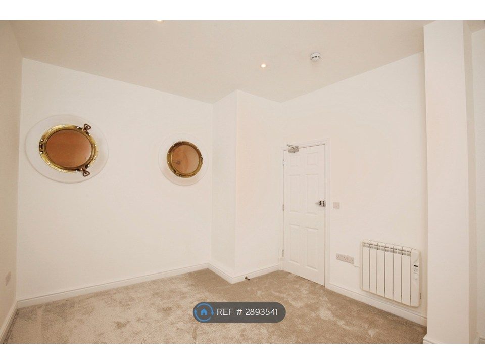 Property photo 3 of 19 Second Entrance Hall, Ideal For An Office Space