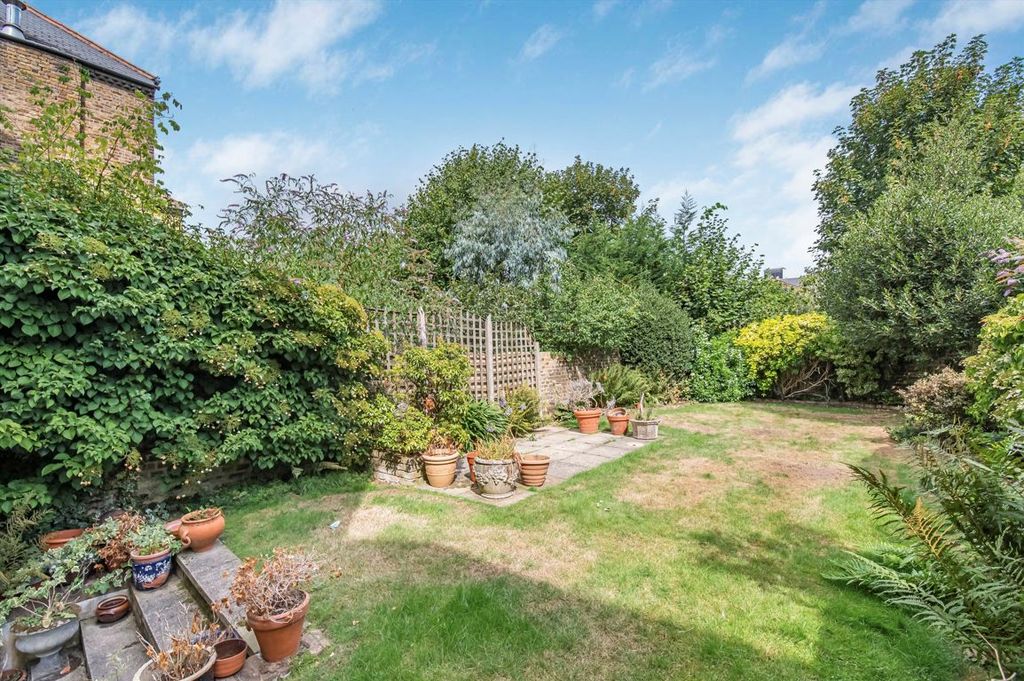 Property photo 2 of 9