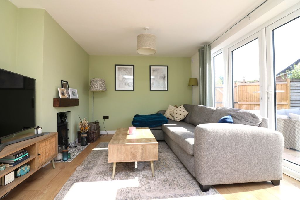 Property photo 3 of 22 4533294