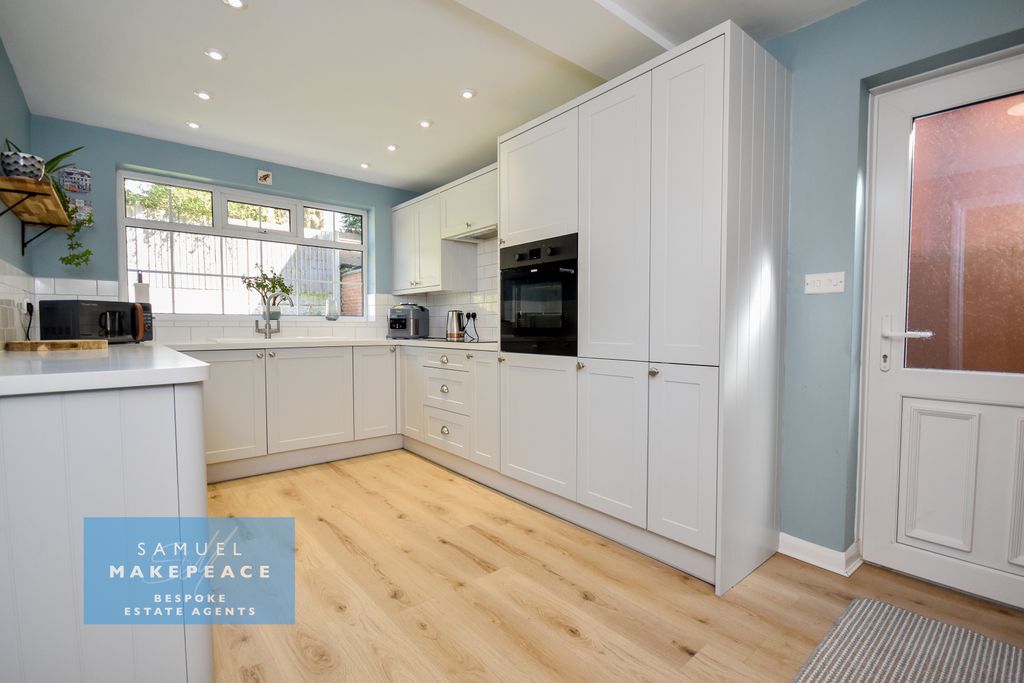 Property photo 3 of 24 Gallery