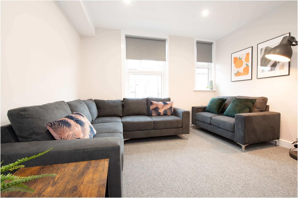 Property photo 1 of 12 Bright, Modern Living Room With Two Comfortable Gr...