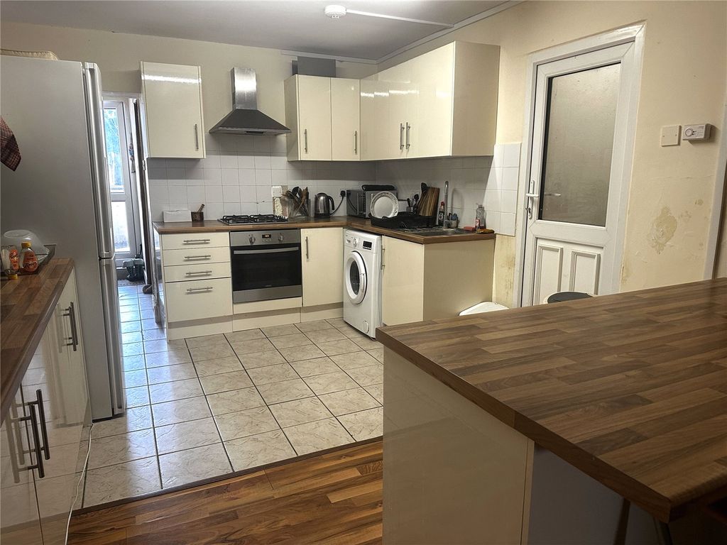 Property photo 3 of 3 Picture No. 08