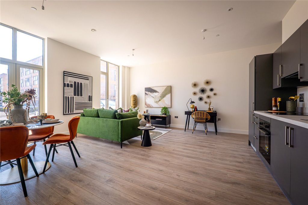 Property photo 1 of 12 Open Plan Living