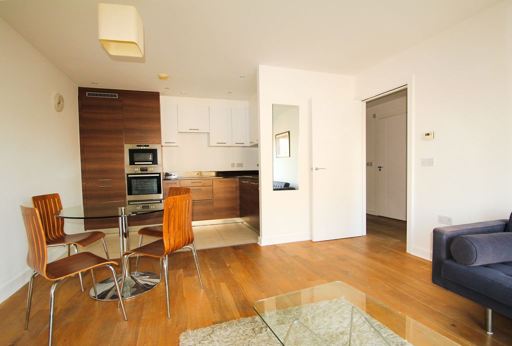 Property photo 1 of 16 Two Bedroom Flat For Rent