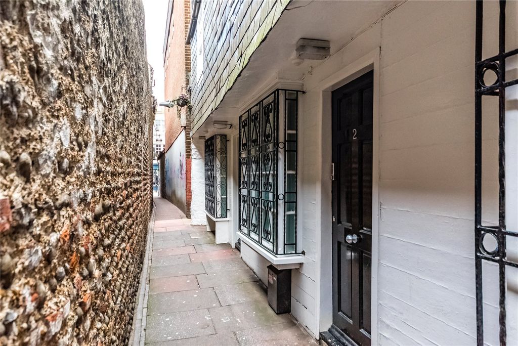 Property photo 2 of 7 Picture 2