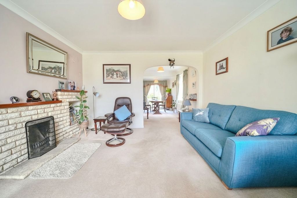 Property photo 3 of 24