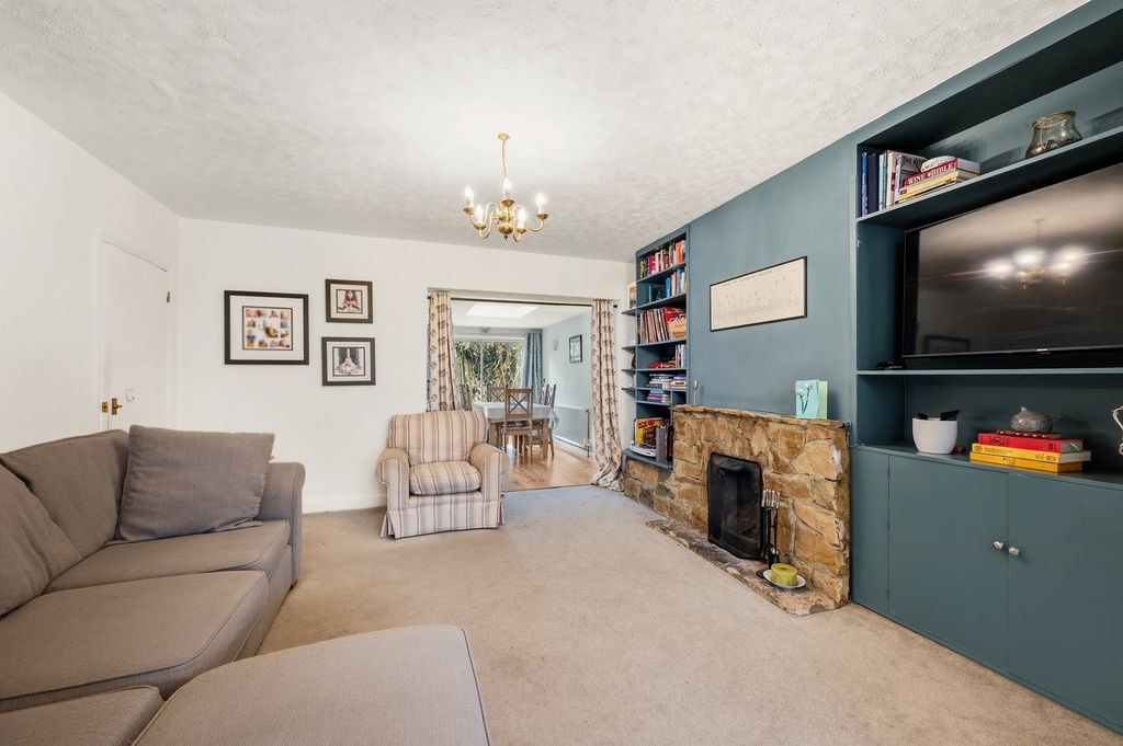 Property photo 3 of 13