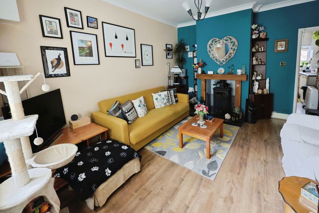 Property photo 3 of 16 Pbox-Img.Jpg