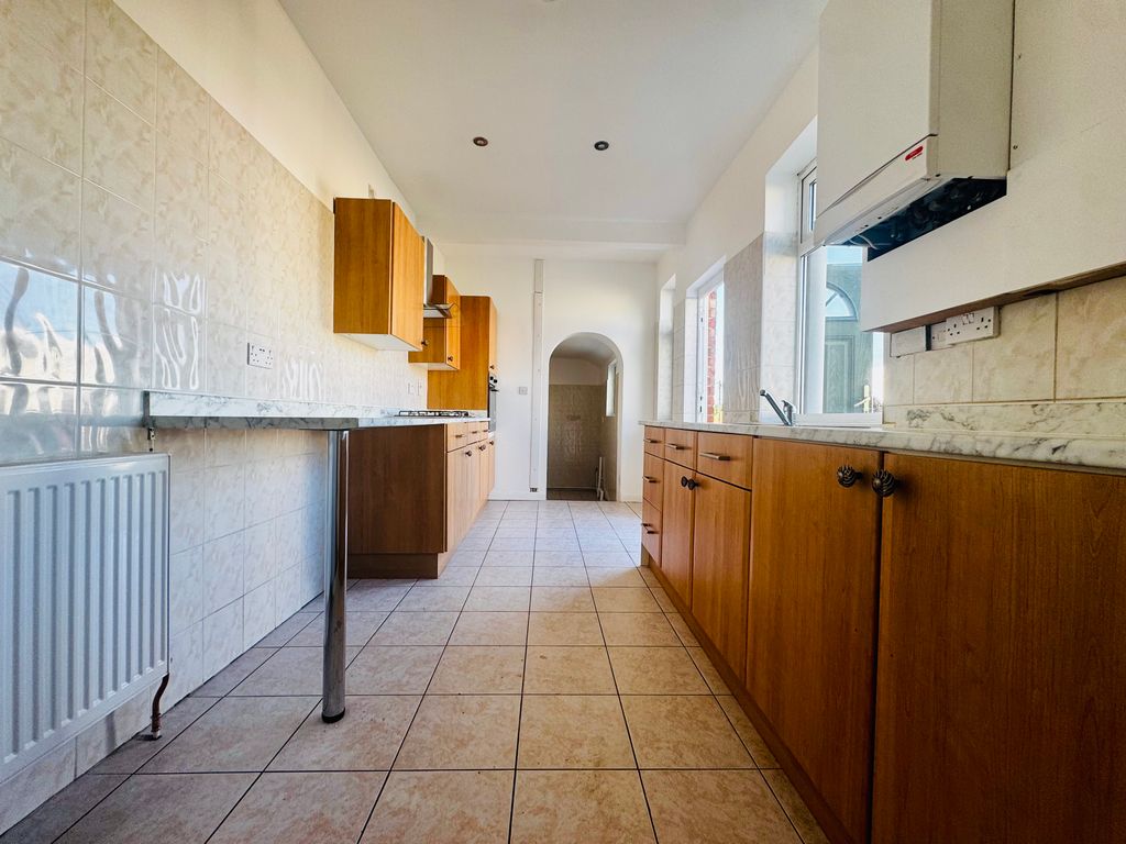 Property photo 2 of 12 Image