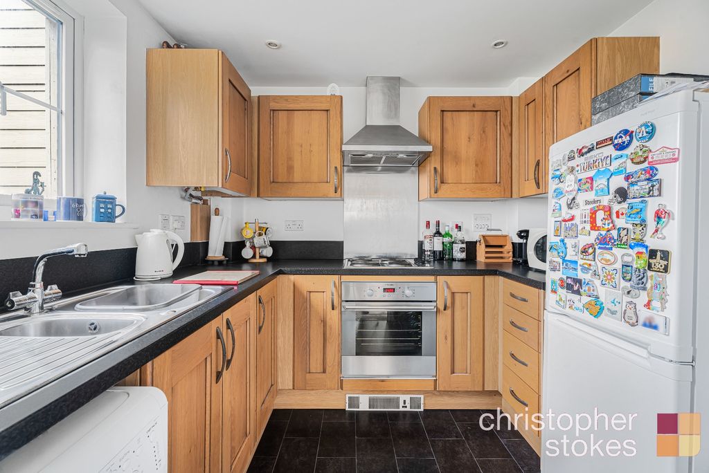 Property photo 3 of 12 4631995