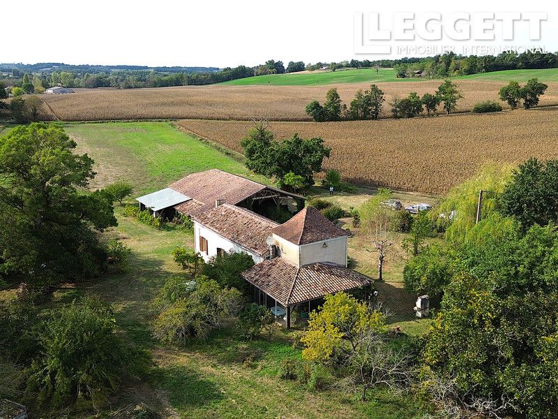 Property photo 3 of 10