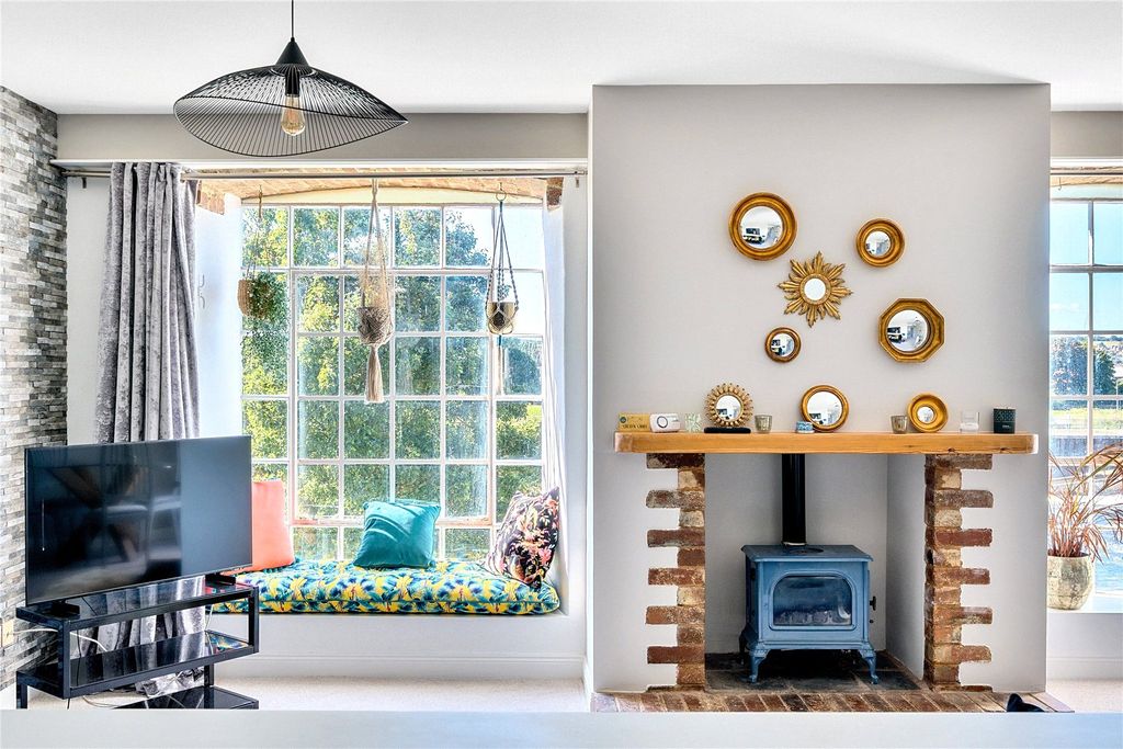 Property photo 3 of 13 Living Area