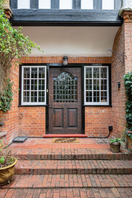 Property photo 2 of 13