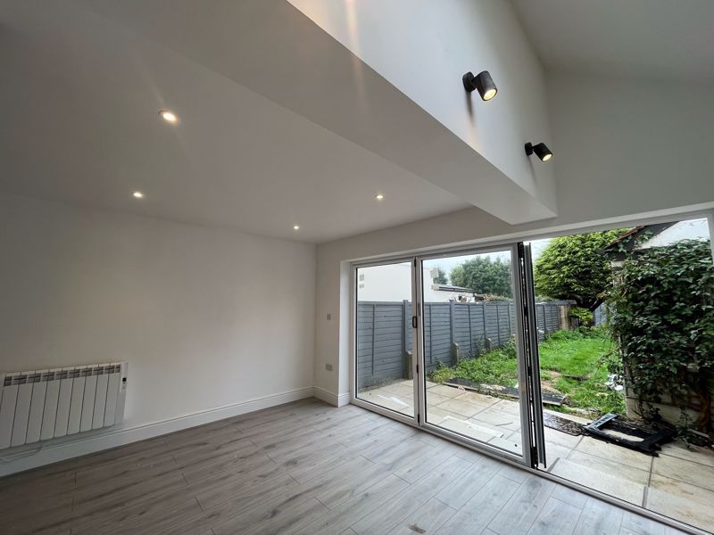 Property photo 2 of 11 Photo 2