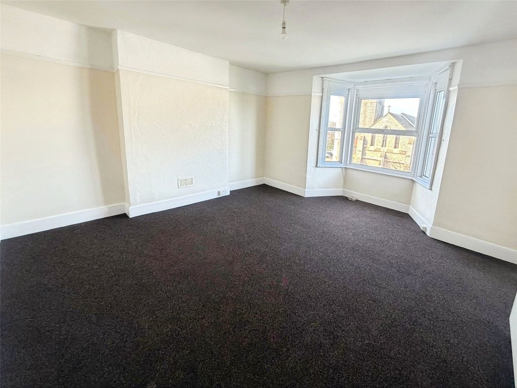 Property photo 3 of 20 Ff Lounge