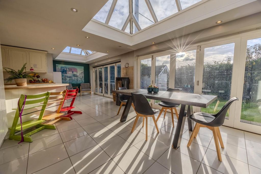 Property photo 2 of 29