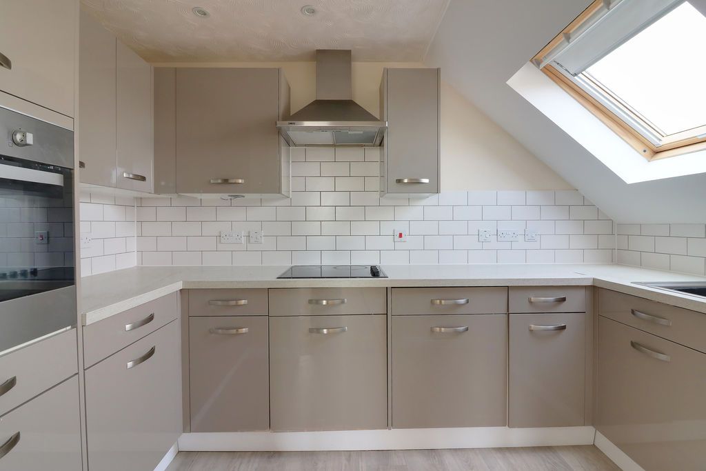 Property photo 2 of 13 Kitchen